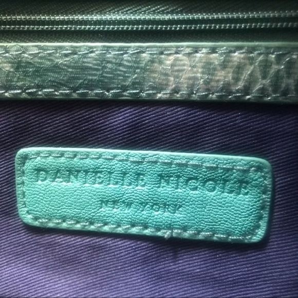 DANIELLE NICOLE Clutch Snake Skin Green Magnetic Clasp Navy Lining 11.5” x  7” - Picture 5 of 8